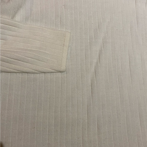 Kathie Lee white long long sleeve - Picture 3 of 4